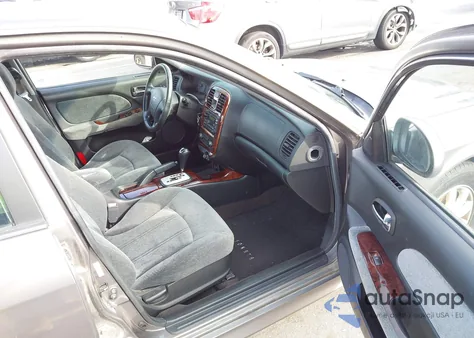 2004 Hyundai Sonata Gls/Lx from USA, damaged, VIN KMHWF35H14A993819